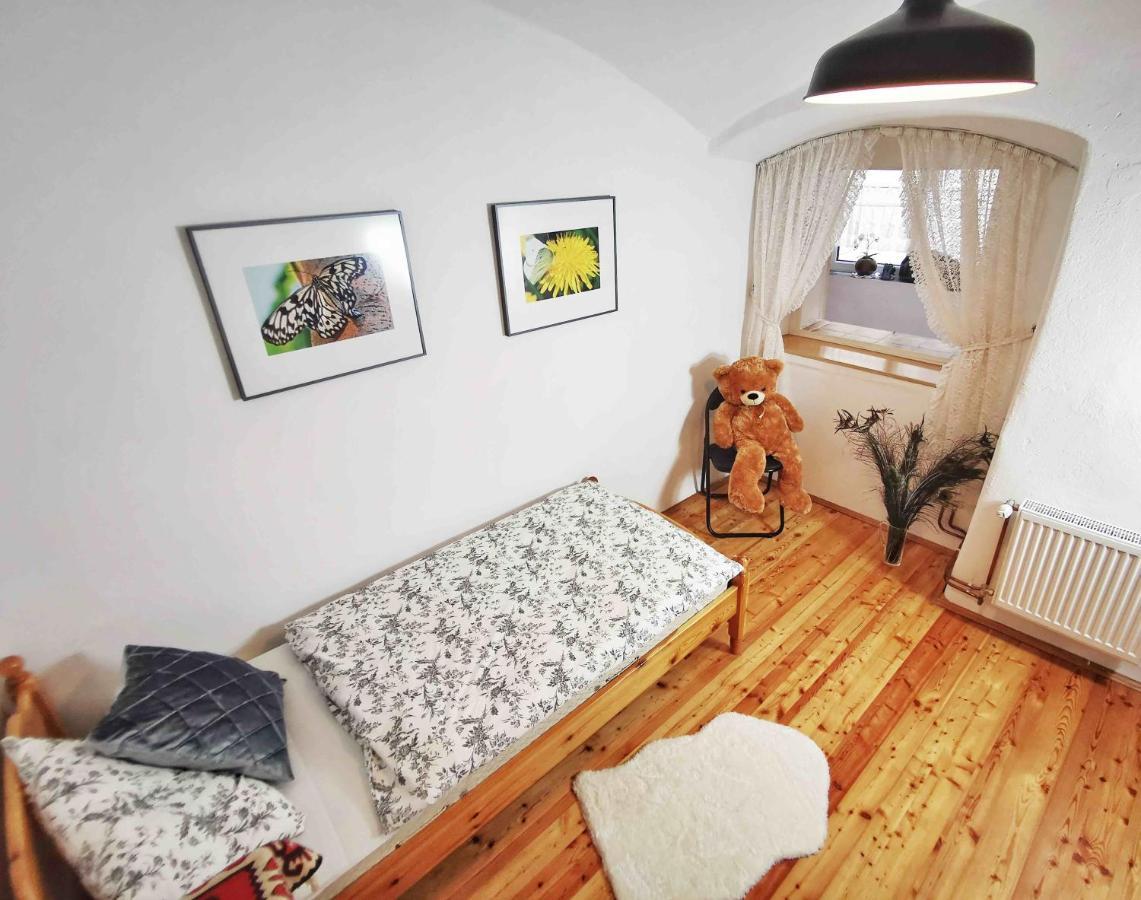 Ferienwohnung Himmelberg 80M2 In Der Altstadt Und Toll Fuer Familien Klagenfurt am Woerthersee Exteriér fotografie